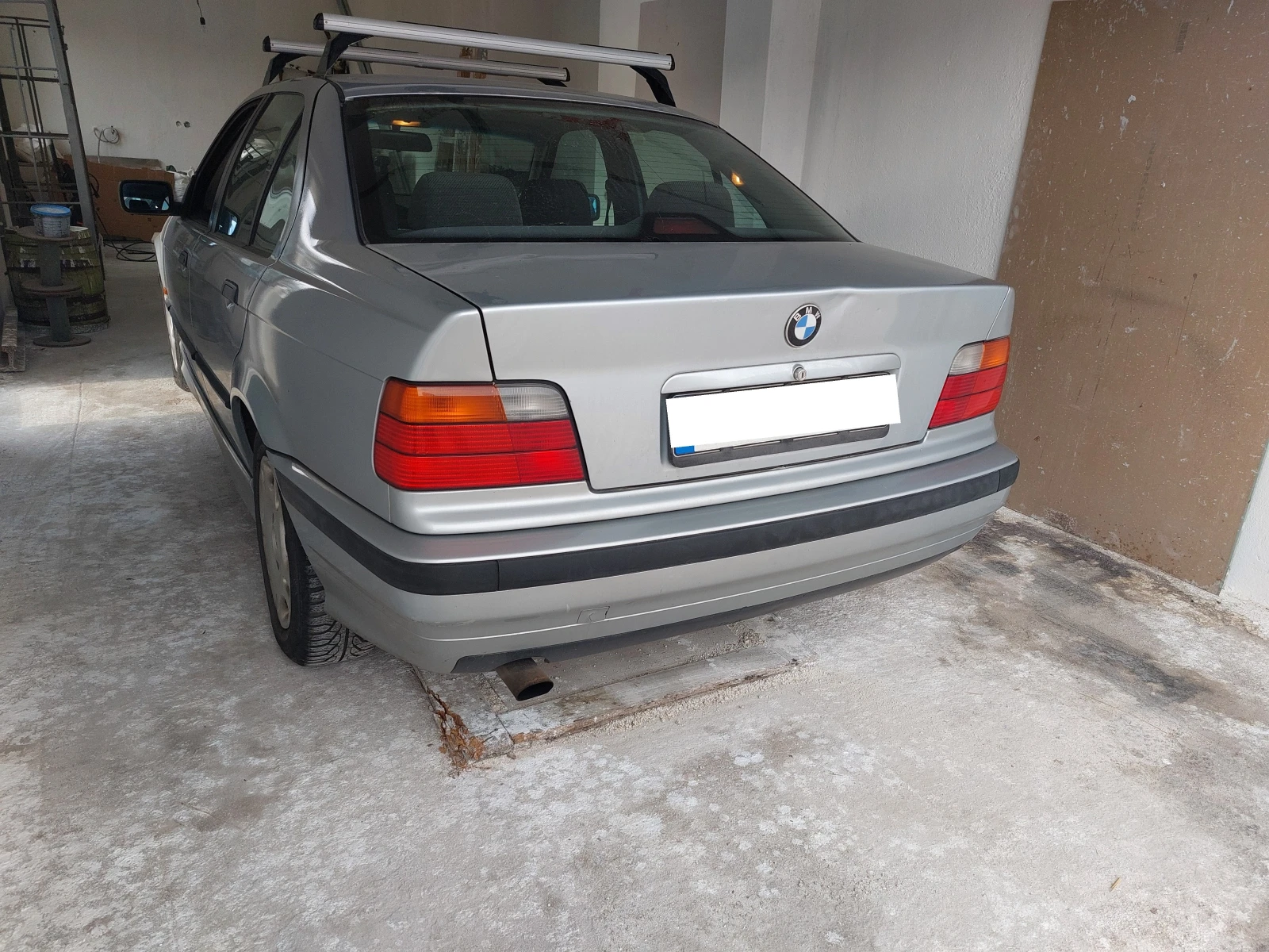 BMW 320, снимка 4 - Автомобили и джипове - 55432064