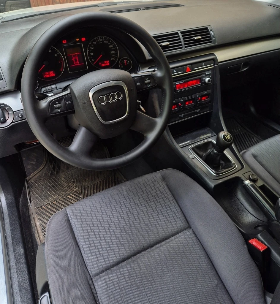 Audi A4 2.0i GAZ Sedan, снимка 5 - Автомобили и джипове - 55719097