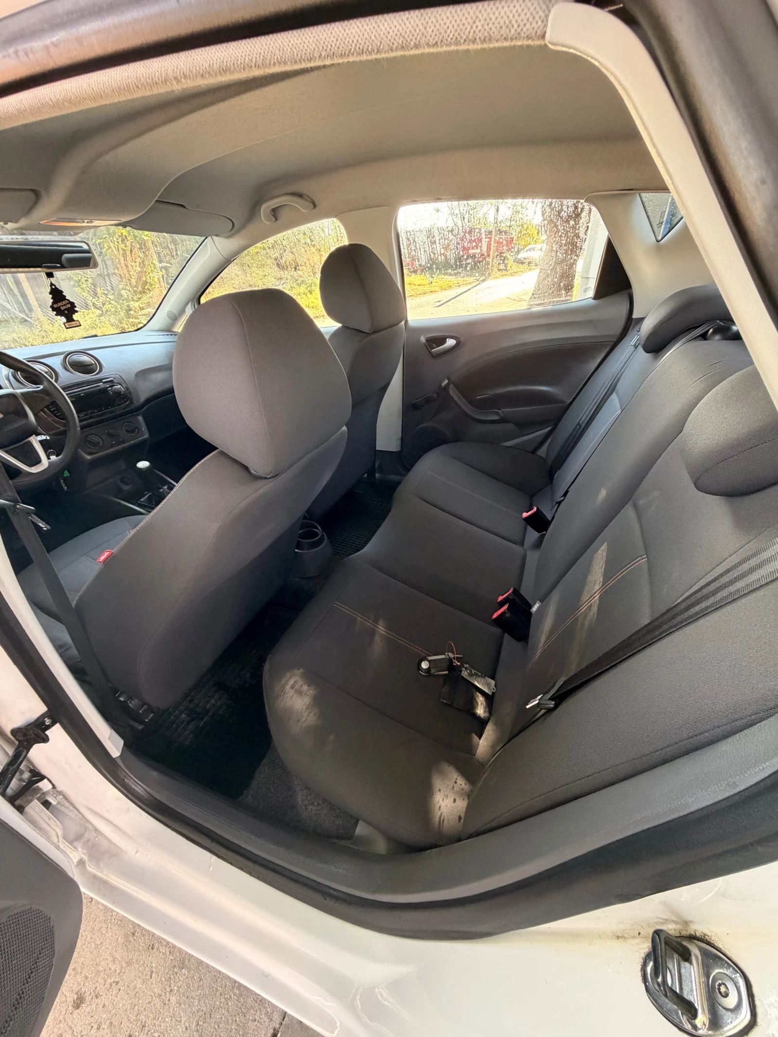 Seat Ibiza, снимка 11 - Автомобили и джипове - 56440673