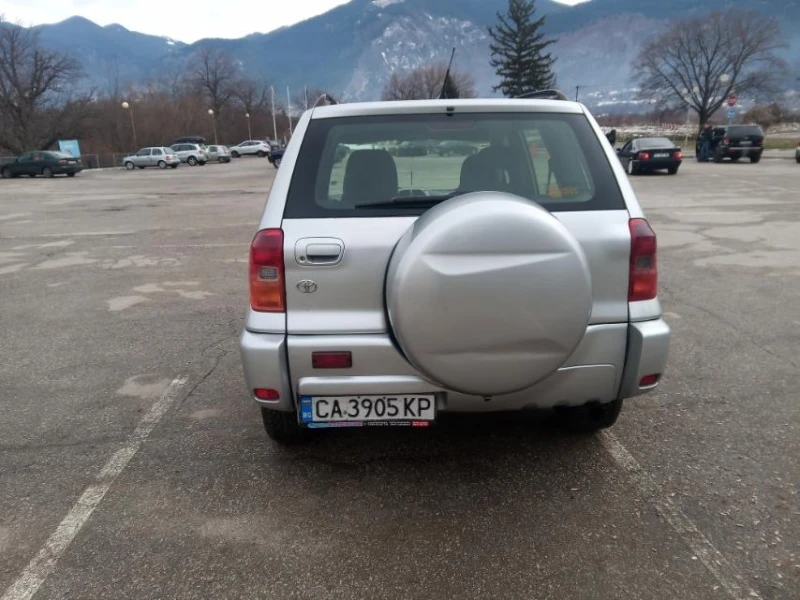 Toyota Rav4, снимка 7 - Автомобили и джипове - 48810504