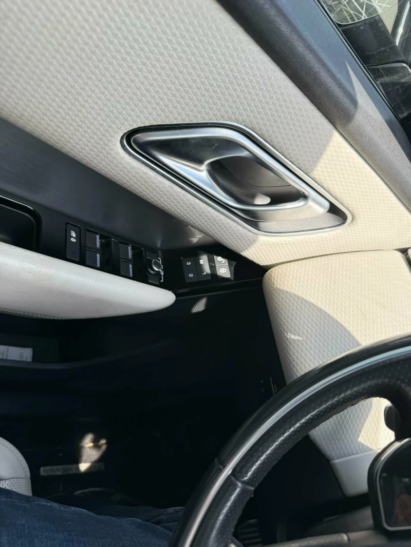 Land Rover Range Rover Velar, снимка 9 - Автомобили и джипове - 53011187