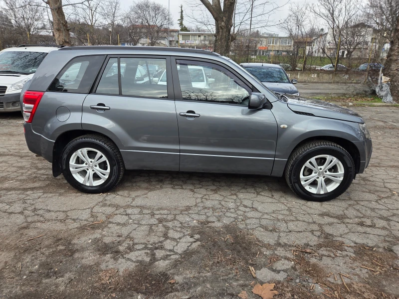 Suzuki Grand vitara 2.0 4WD, снимка 2 - Автомобили и джипове - 53467196