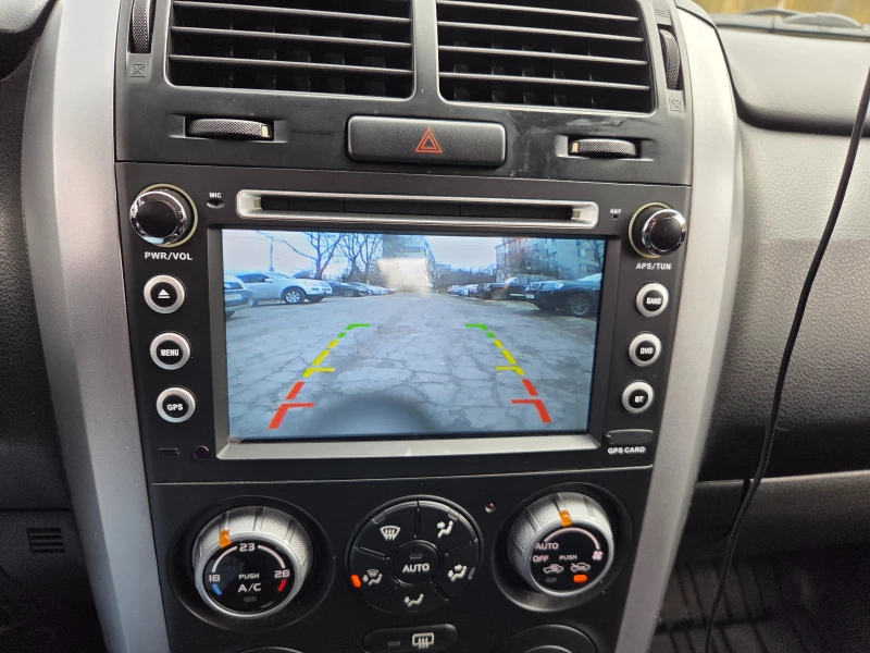 Suzuki Grand vitara 2.0 4WD, снимка 11 - Автомобили и джипове - 53467196