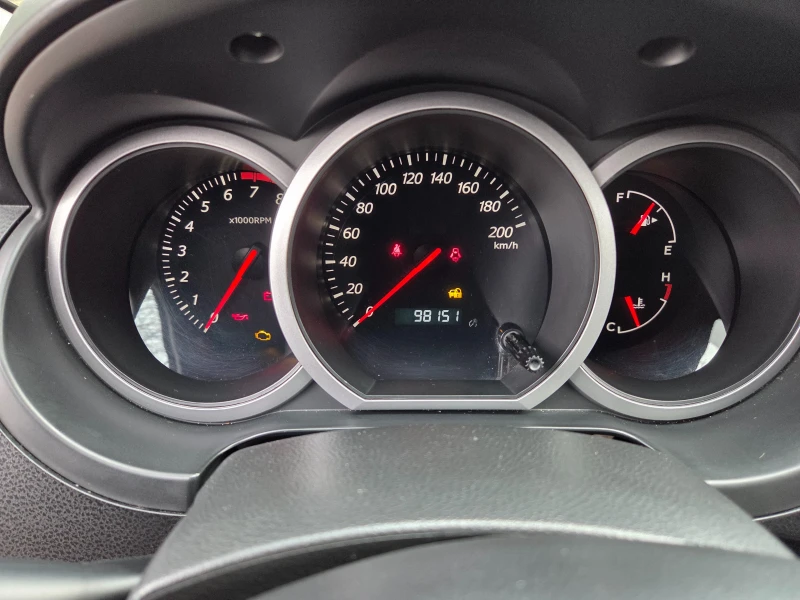Suzuki Grand vitara 2.0 4WD, снимка 8 - Автомобили и джипове - 53467196