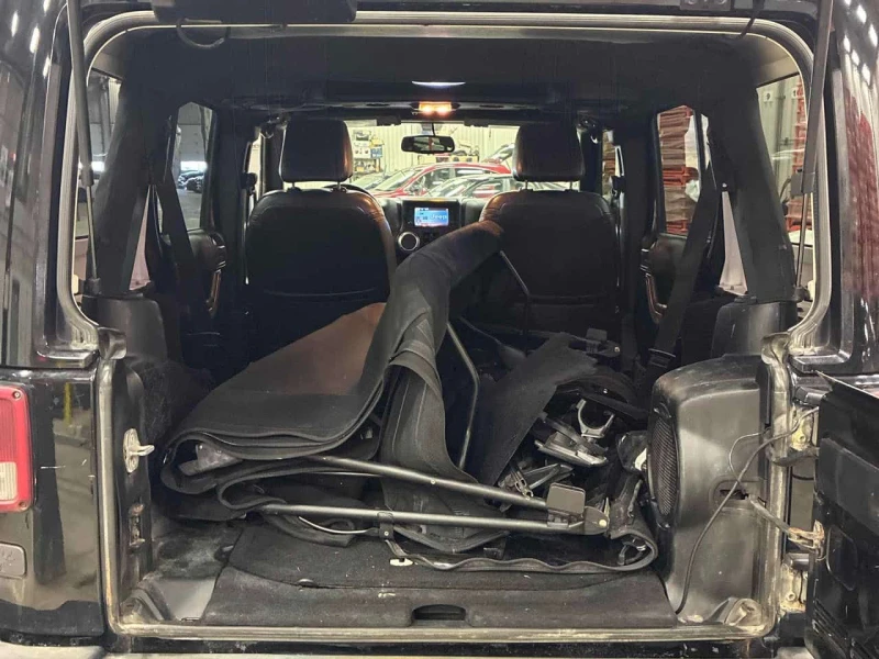 Jeep Wrangler * Rubicon * KEYLESS* ПОДГРЕВ* , снимка 13 - Автомобили и джипове - 53585832