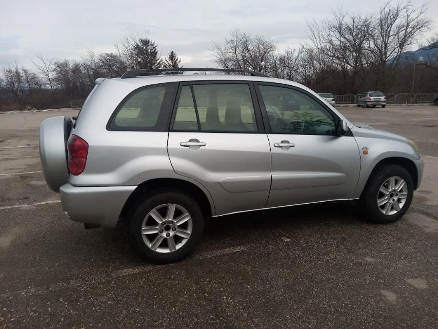 Toyota Rav4  - изображение 8