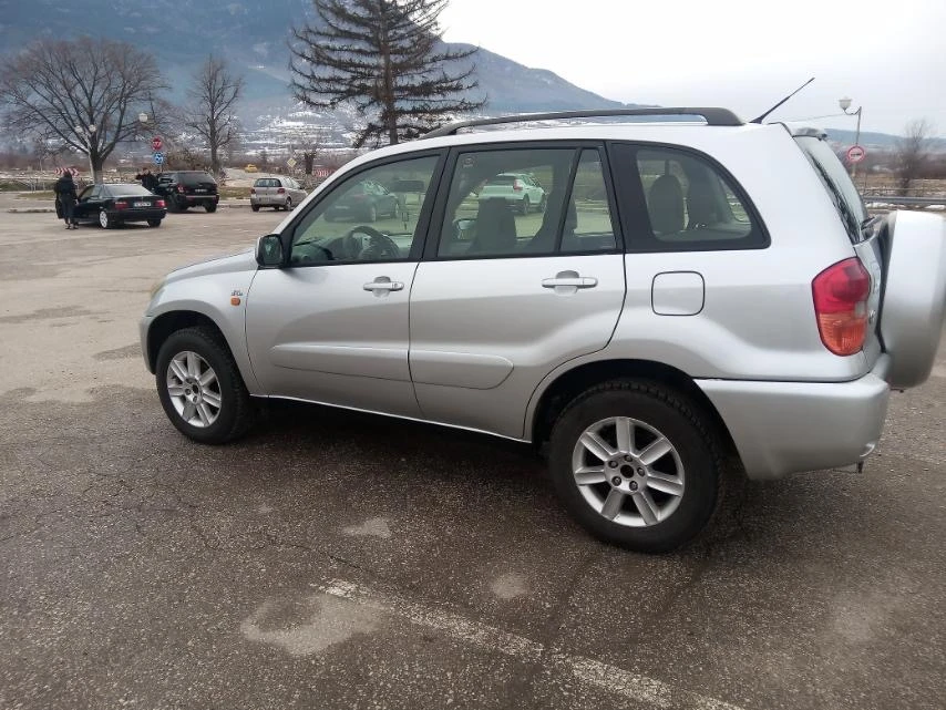 Toyota Rav4  - изображение 9