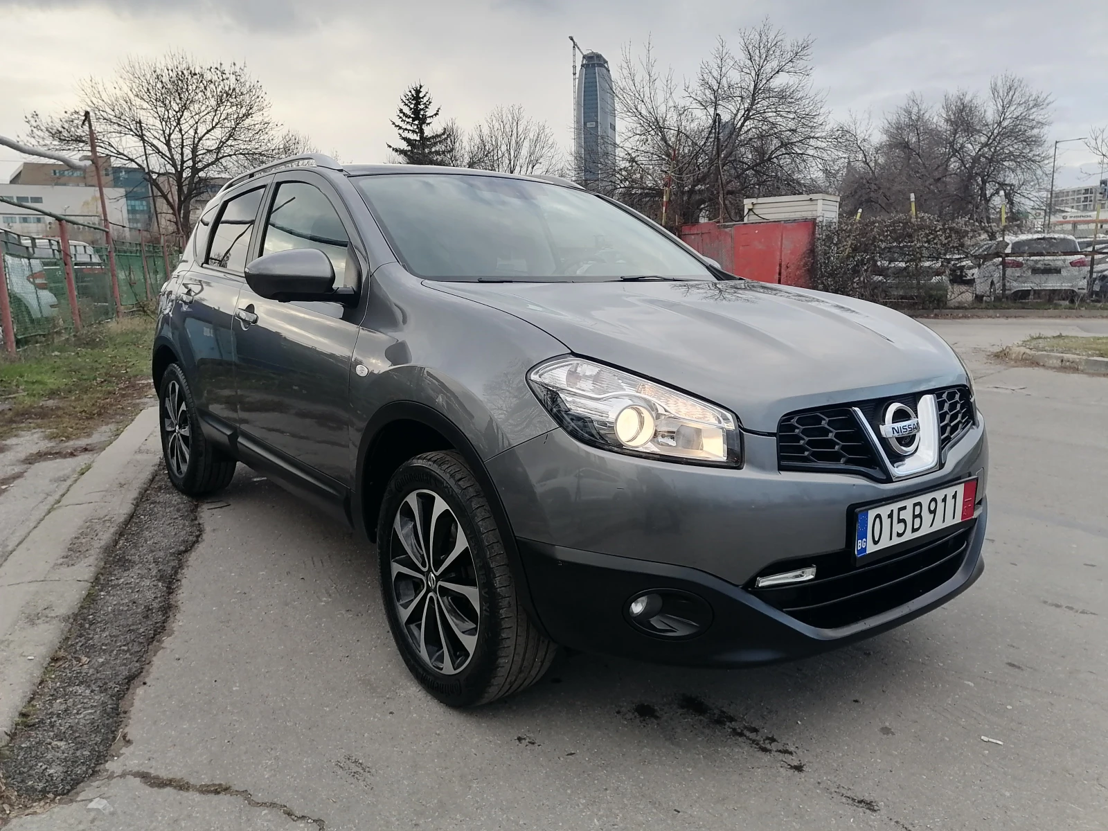 Nissan Qashqai 2.0i 4x4 360  Камера - изображение 2