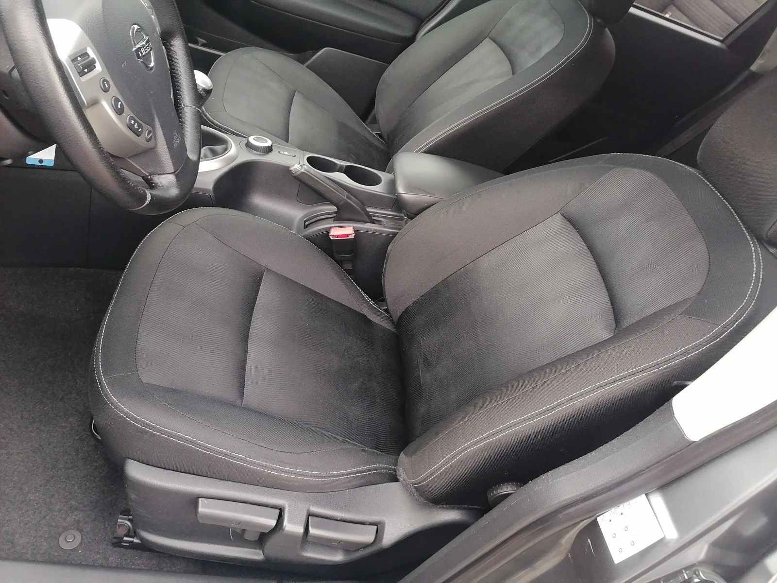 Nissan Qashqai 2.0i 4x4 360  Камера - изображение 8