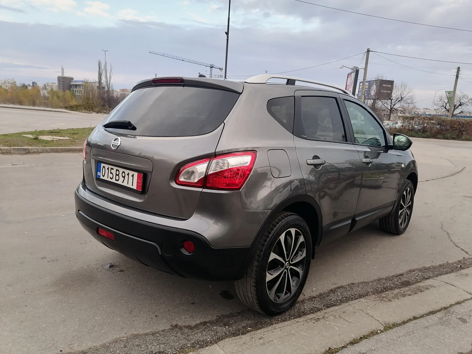 Nissan Qashqai 2.0i 4x4 360  Камера - изображение 6
