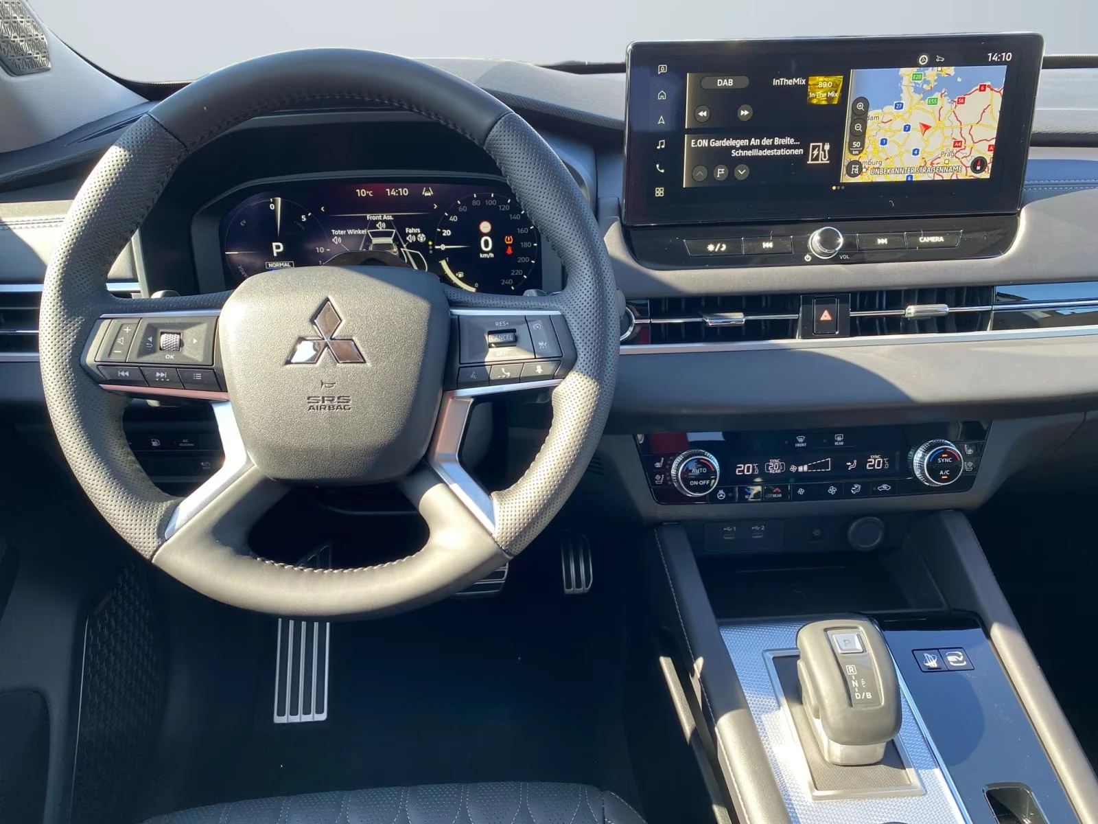 Mitsubishi Outlander 2.4PHEV/306HP/ACC/PDC/LED/360/BSA/CPLAY/PANO/978f - изображение 8