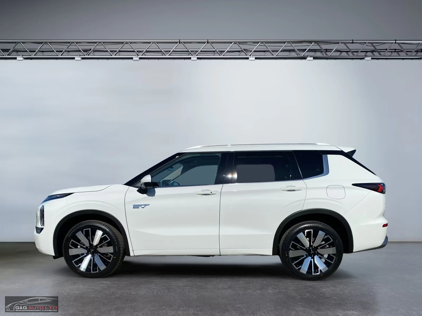 Mitsubishi Outlander 2.4PHEV/306HP/ACC/PDC/LED/360/BSA/CPLAY/PANO/978f - изображение 3