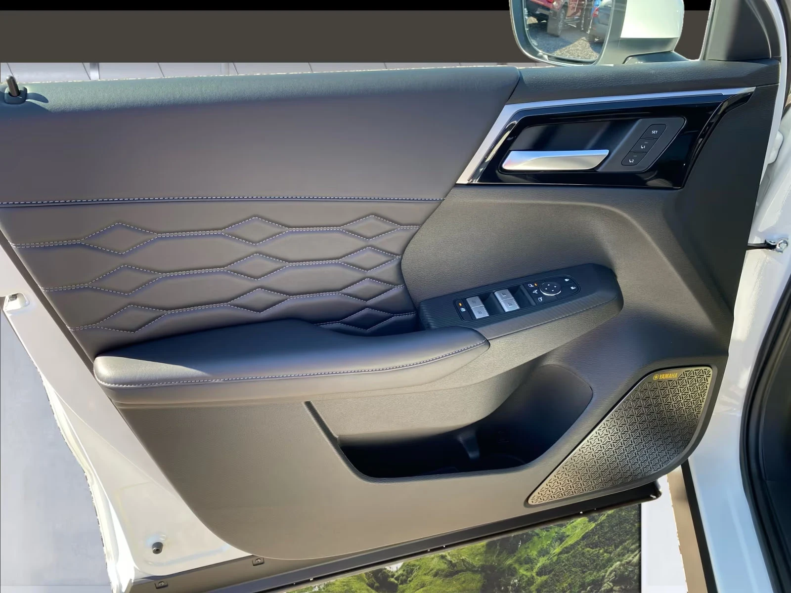 Mitsubishi Outlander 2.4PHEV/306HP/ACC/PDC/LED/360/BSA/CPLAY/PANO/978f | Mobile.bg � ����������� 16