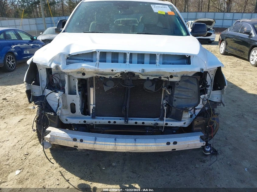 Toyota Tundra 5.7l Sr5, снимка 6 - Автомобили и джипове - 53906535