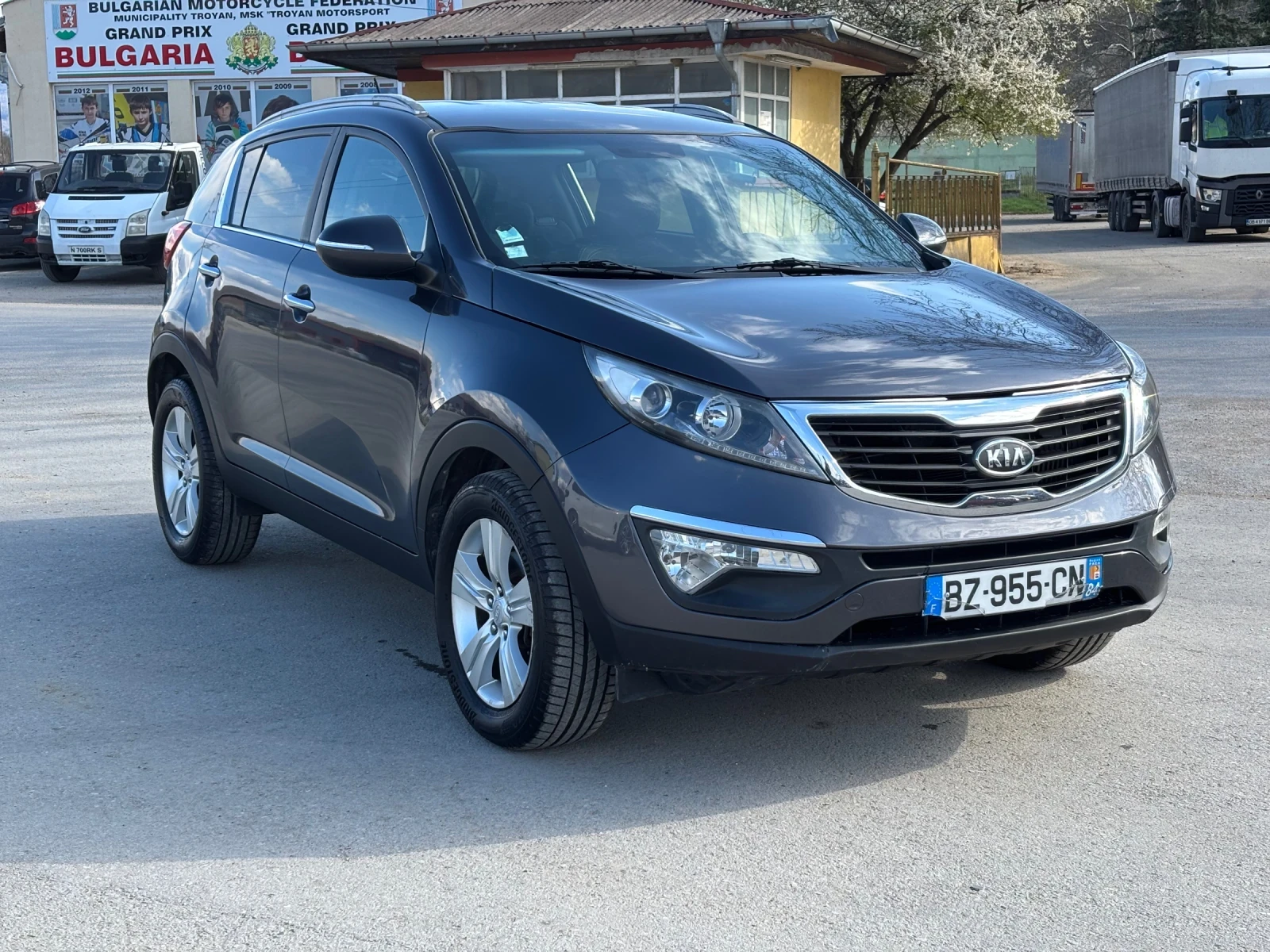 Kia Sportage 1.7 crdi, снимка 3 - Автомобили и джипове - 54160746