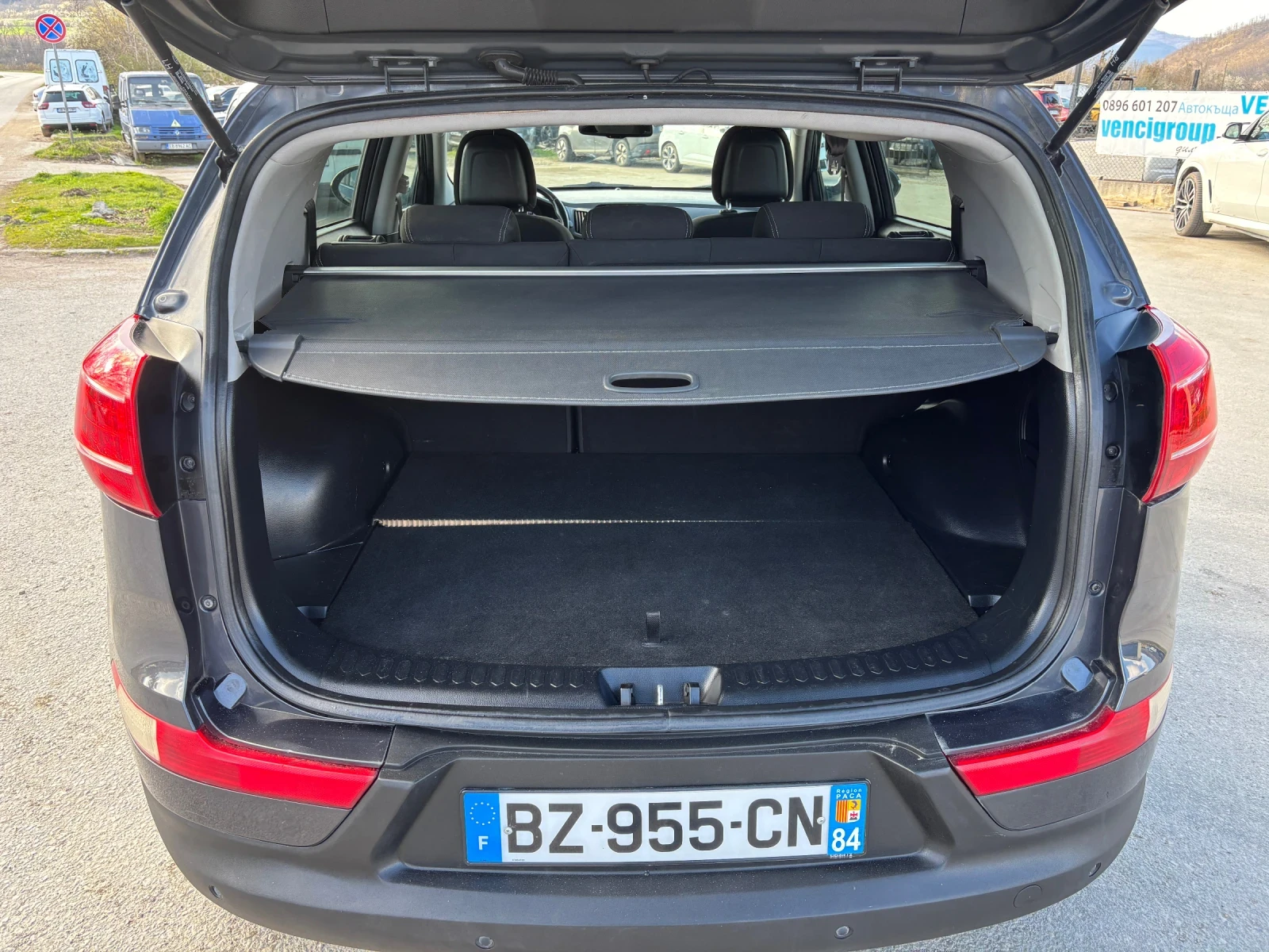 Kia Sportage 1.7 crdi, снимка 9 - Автомобили и джипове - 54160746