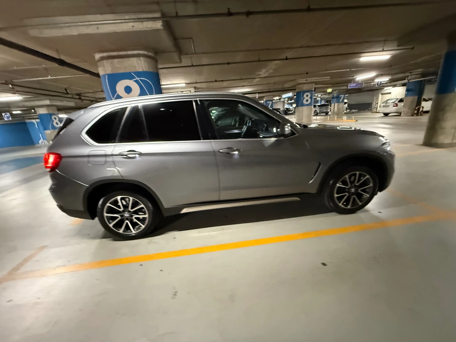 BMW X5 4.0D / Head-up /Soft close / Carplay / AndroidAuto, снимка 15 - Автомобили и джипове - 56061751