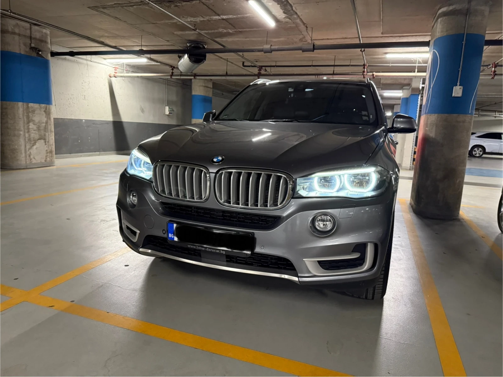 BMW X5 4.0D / Head-up /Soft close / Carplay / AndroidAuto