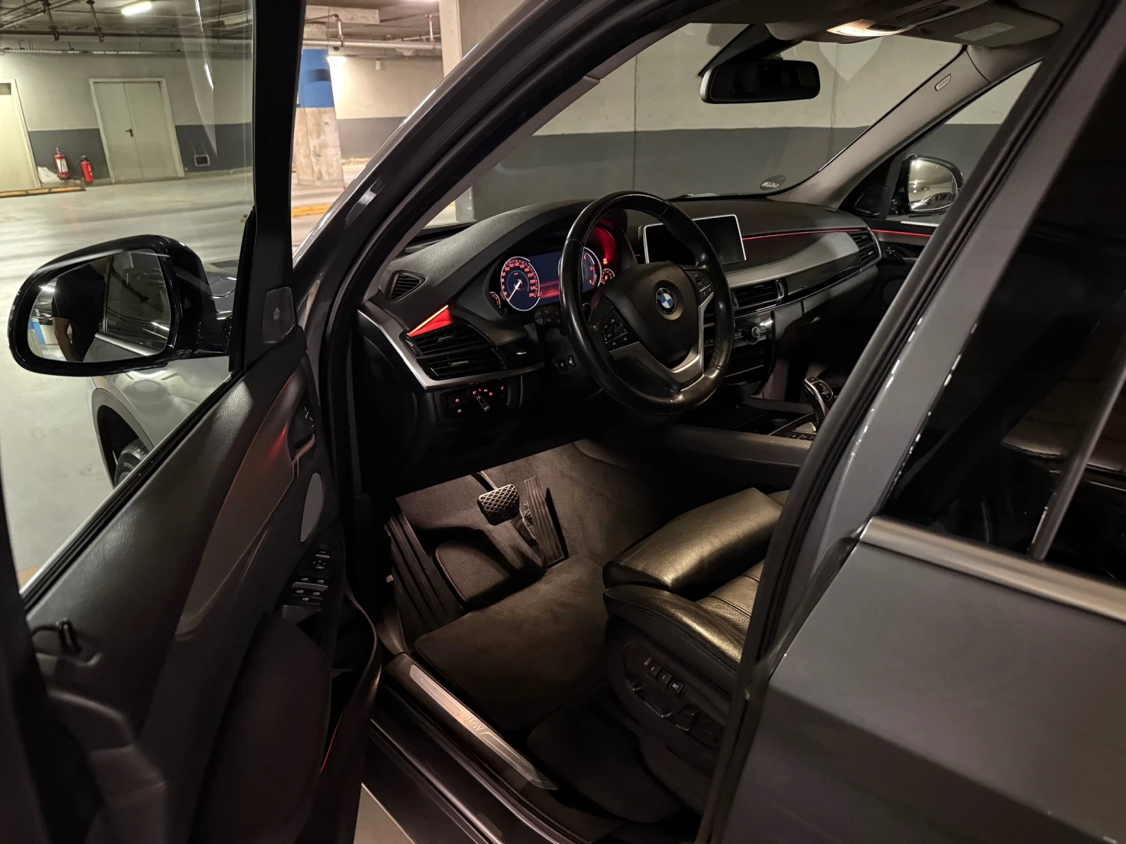 BMW X5 4.0D / Head-up /Soft close / Carplay / AndroidAuto, снимка 5 - Автомобили и джипове - 56061751