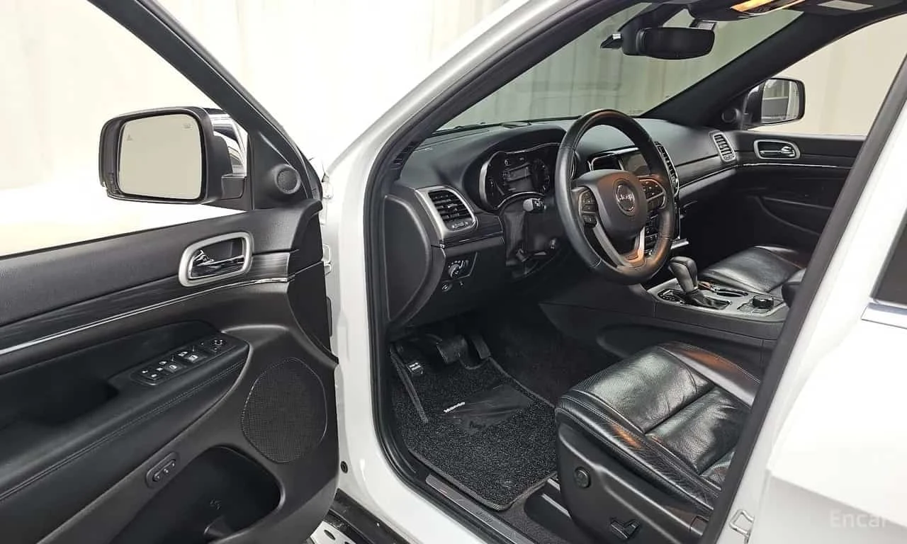 Jeep Cherokee * 3.6 Limited * ФИНАНСИРАНЕ, снимка 10 - Автомобили и джипове - 56341542