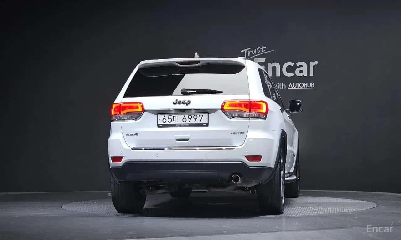 Jeep Cherokee * 3.6 Limited * ФИНАНСИРАНЕ, снимка 4 - Автомобили и джипове - 56341542