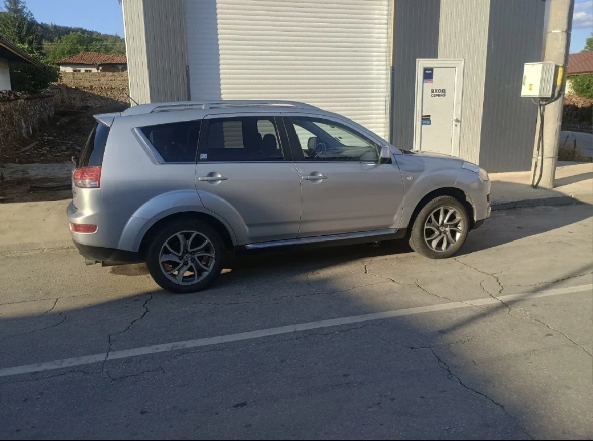 Citroen C-Crosser, снимка 3 - Автомобили и джипове - 56485087