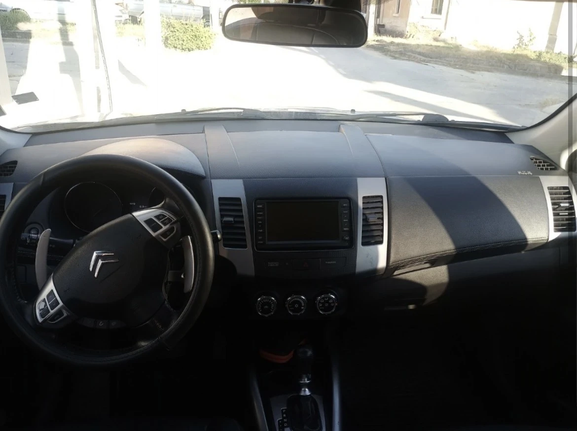 Citroen C-Crosser, снимка 8 - Автомобили и джипове - 56485087