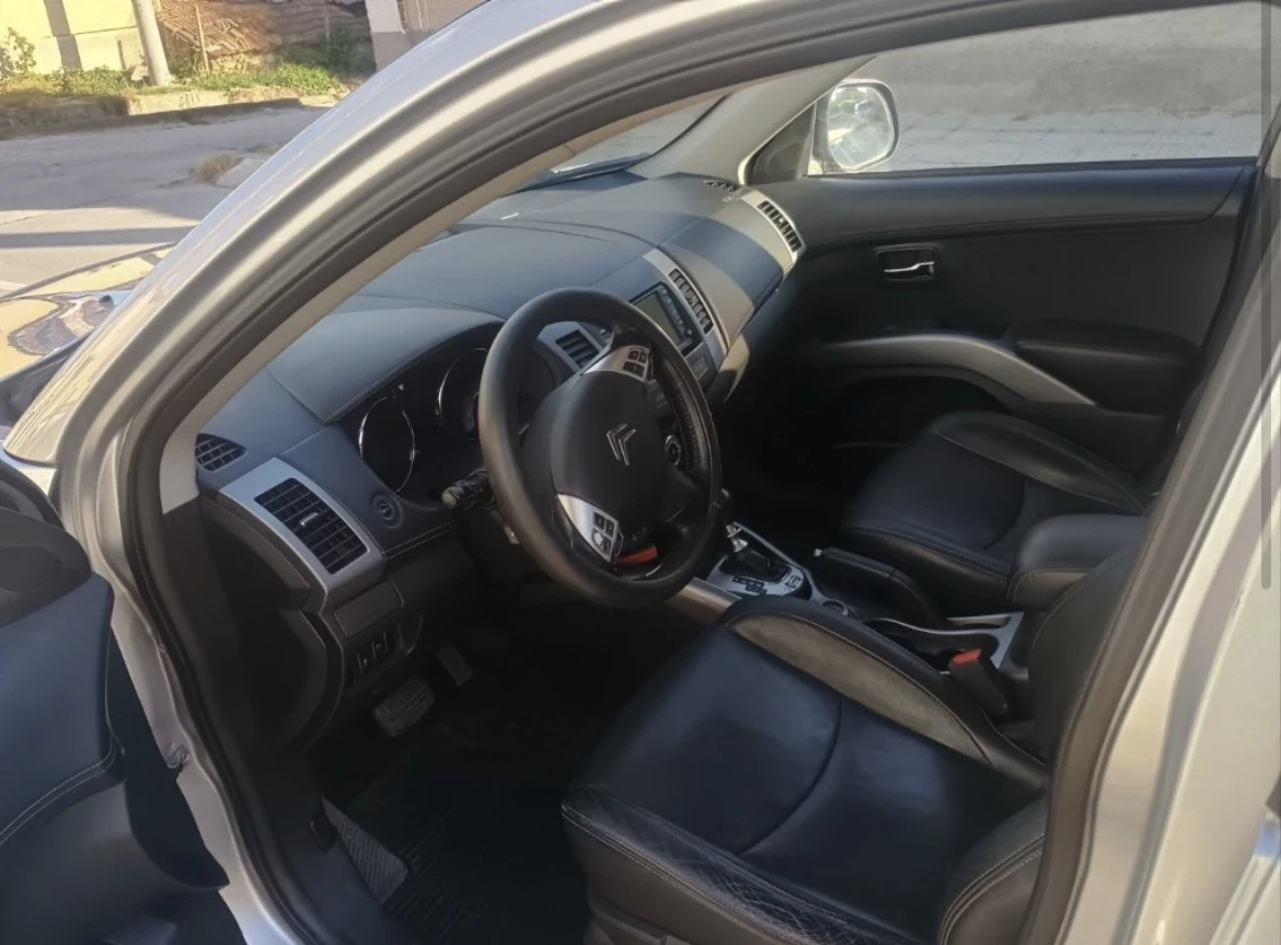 Citroen C-Crosser, снимка 4 - Автомобили и джипове - 56485087
