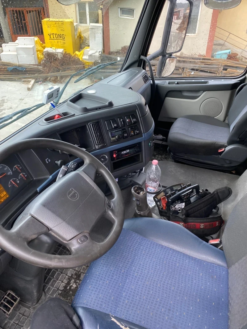 Volvo F12 Има видео по-долу в обявата, снимка 15 - Камиони - 52594852