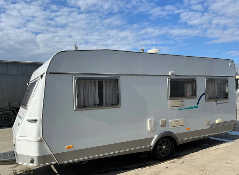 Каравана HYMER / ERIBA Hymer Nova 535, снимка 4 - Каравани и кемпери - 49554419