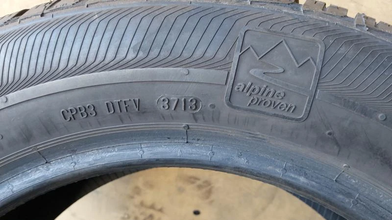 Гуми Зимни 215/55R16, снимка 9 - Гуми и джанти - 27408987