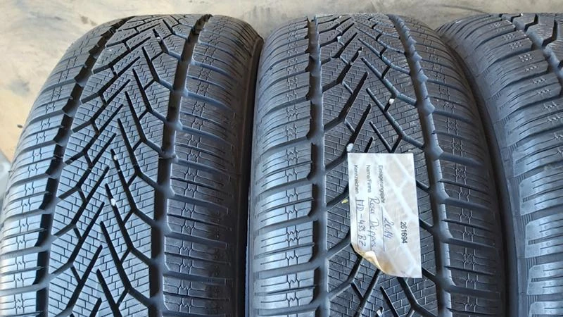 Гуми Зимни 215/55R16, снимка 3 - Гуми и джанти - 27408987