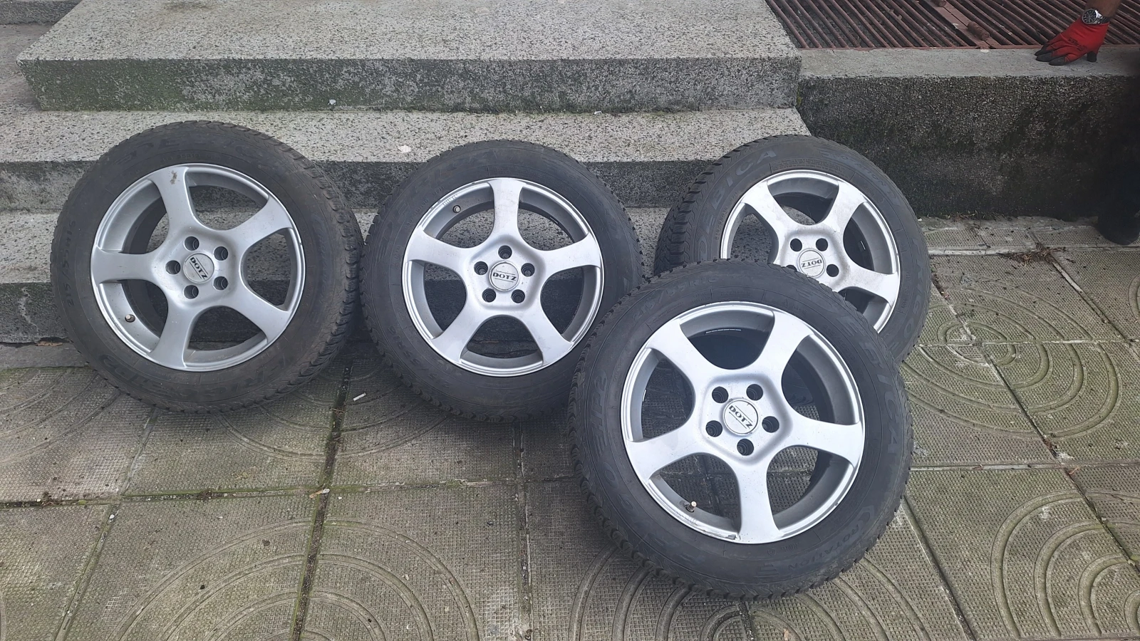Гуми с джанти Debica 215/55R16