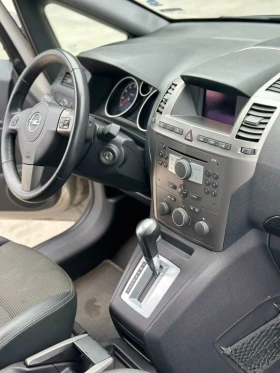 Opel Zafira 2.2/150к.с Безупречна, снимка 15