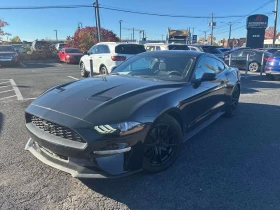 ������ Ford Mustang