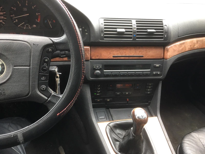 BMW 520 E39, снимка 11 - Автомобили и джипове - 49097459