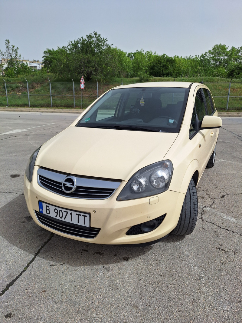 Opel Zafira 1.6 turbo 6+ 1 Метан/Бензин, снимка 2 - Автомобили и джипове - 45432150