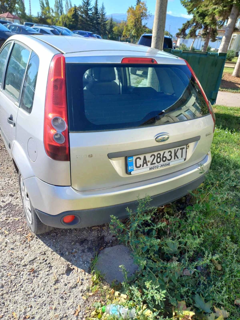 Ford Fiesta 1.4, снимка 5 - Автомобили и джипове - 51444007