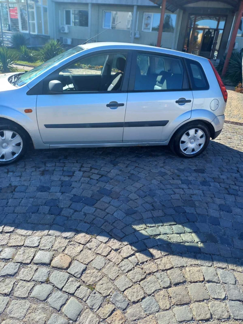 Ford Fiesta 1.4, снимка 2 - Автомобили и джипове - 51444007