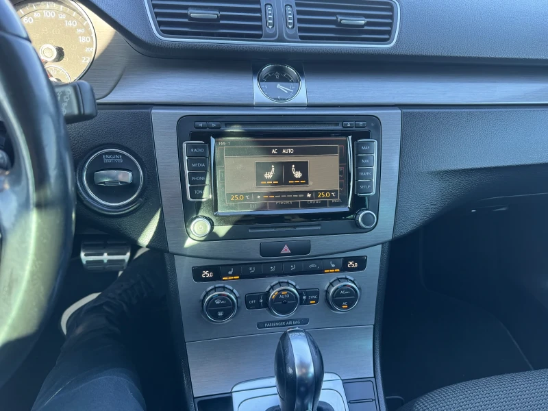 VW Passat 2.0 TDI 170 DSG, снимка 14 - Автомобили и джипове - 52516671