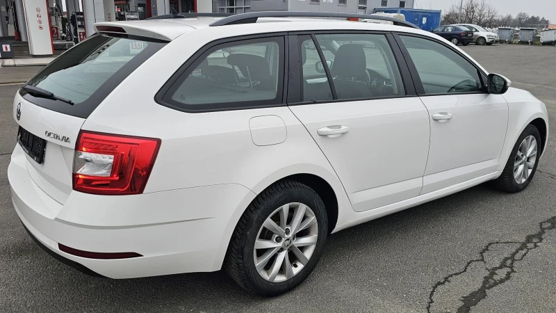 Skoda Octavia 1.6 TDI - 7 Gyronik - 2 бр. , снимка 6 - Автомобили и джипове - 53212347