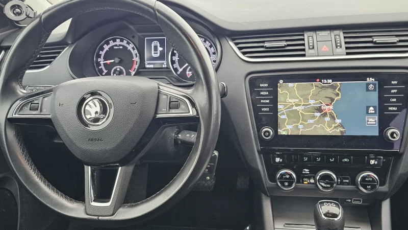 Skoda Octavia 1.6 TDI - 7 Gyronik - 2 бр. , снимка 10 - Автомобили и джипове - 53212347