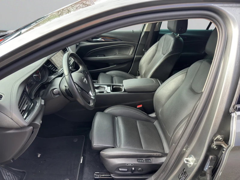Opel Insignia SPORTS TOURER 2.0 CDTI Ultimate Exclusive, снимка 10 - Автомобили и джипове - 53428786