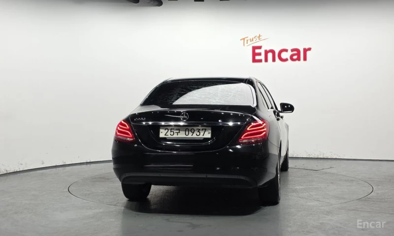 Mercedes-Benz C 200, снимка 4 - Автомобили и джипове - 53429901