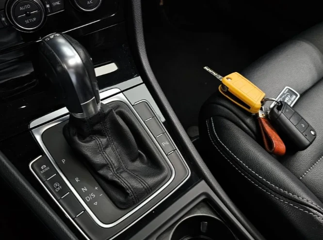 VW Golf 2.0 TDI | Mobile.bg   9