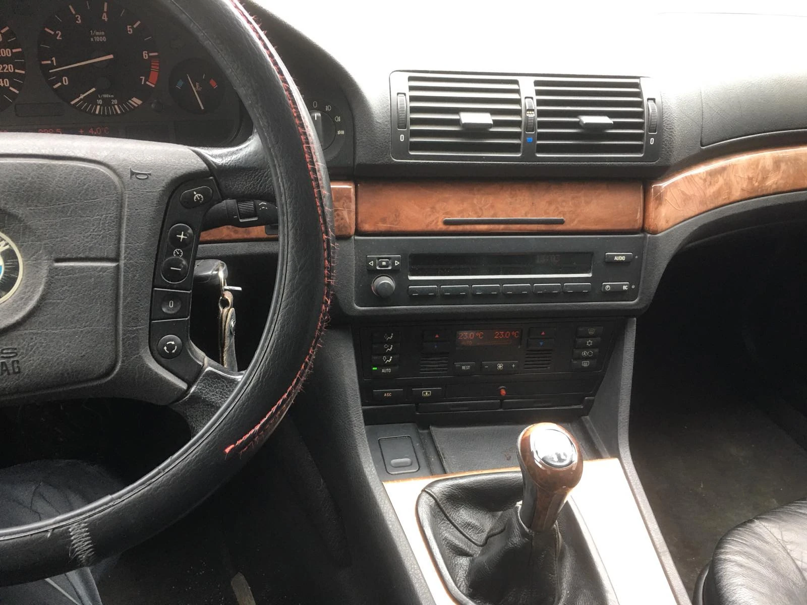 BMW 520 E39 - изображение 8