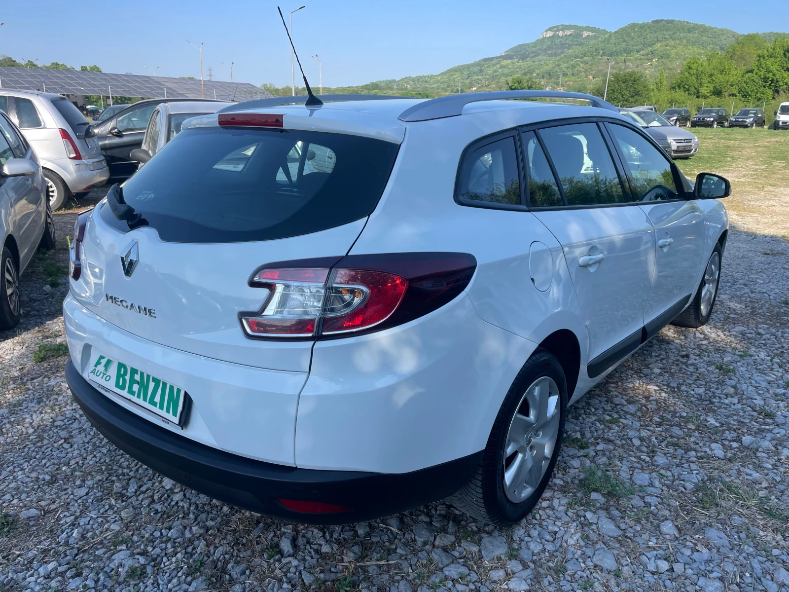 Renault Megane 1.6i-110-ITALIA - изображение 8