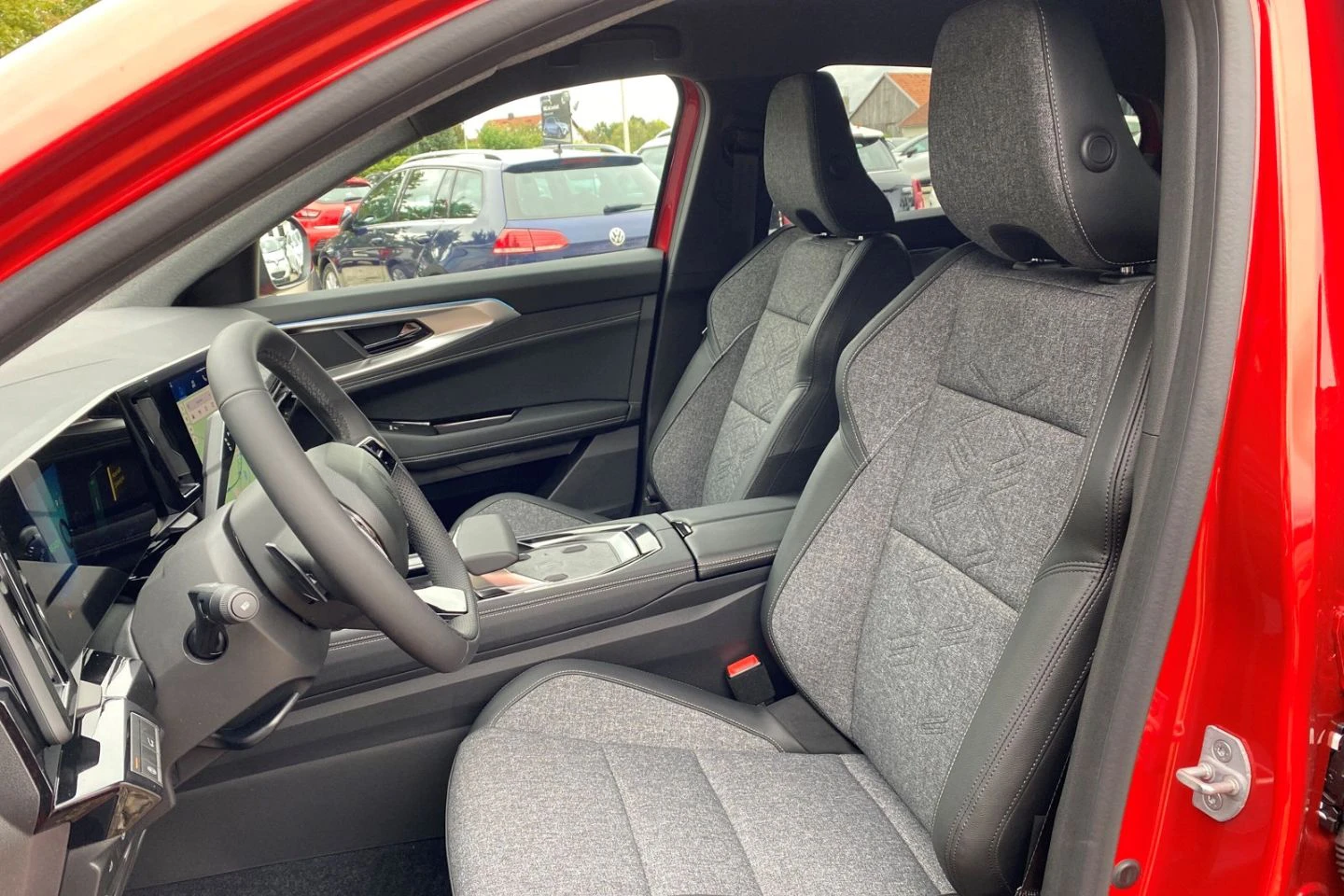 Renault Rafale E-TECH/200HP/NAVI/CAM/LED/AMBI/KLESS/ACC/529v | Mobile.bg   13