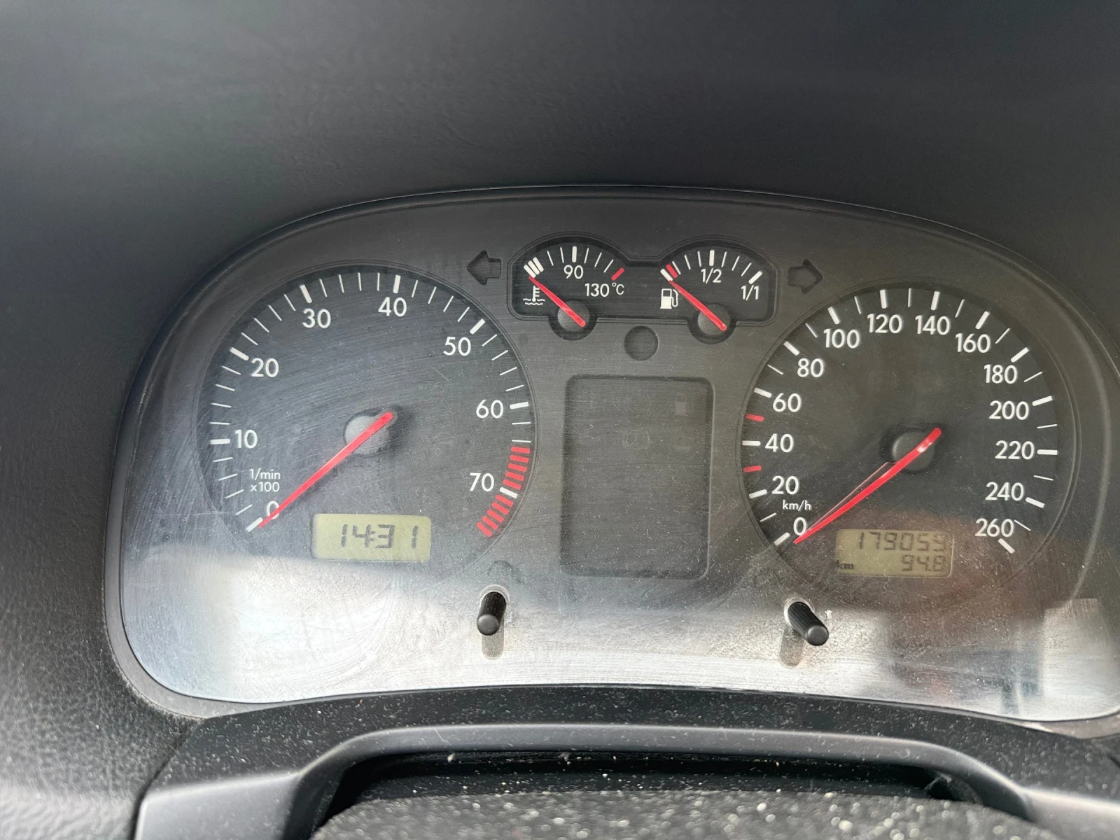 VW Golf 1.6 - изображение 4