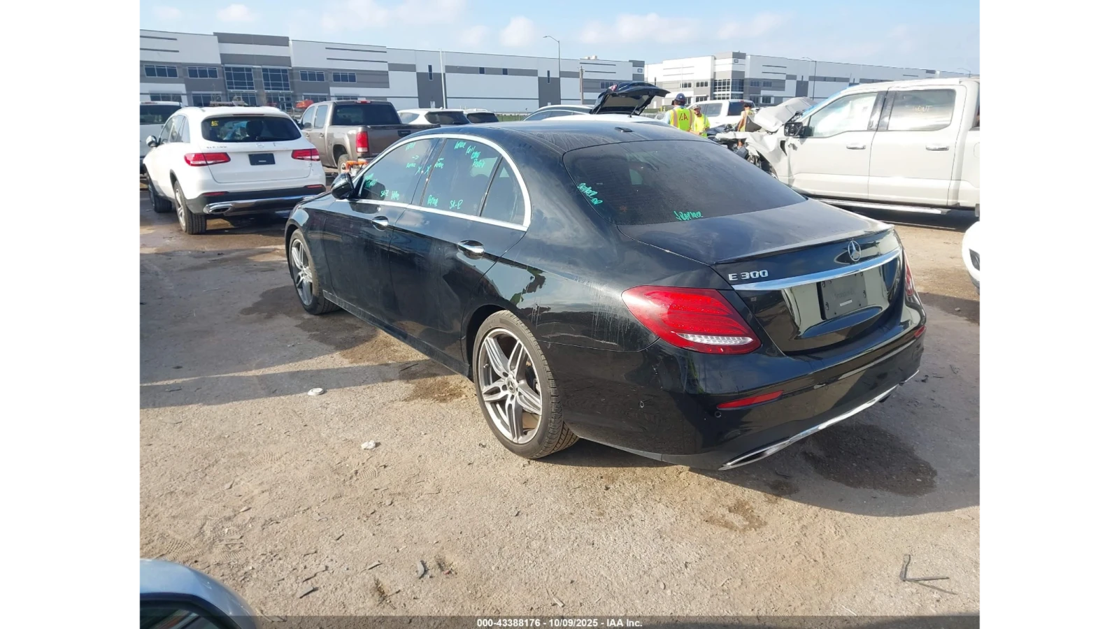 Mercedes-Benz E 300  - изображение 7